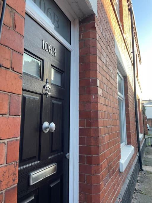 Hoole House- Bright And Modern 2 Bedroom House, Close To Chester Train Station And The City Centre Εξωτερικό φωτογραφία
