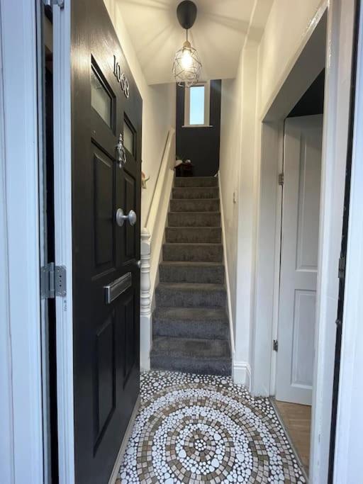 Hoole House- Bright And Modern 2 Bedroom House, Close To Chester Train Station And The City Centre Εξωτερικό φωτογραφία
