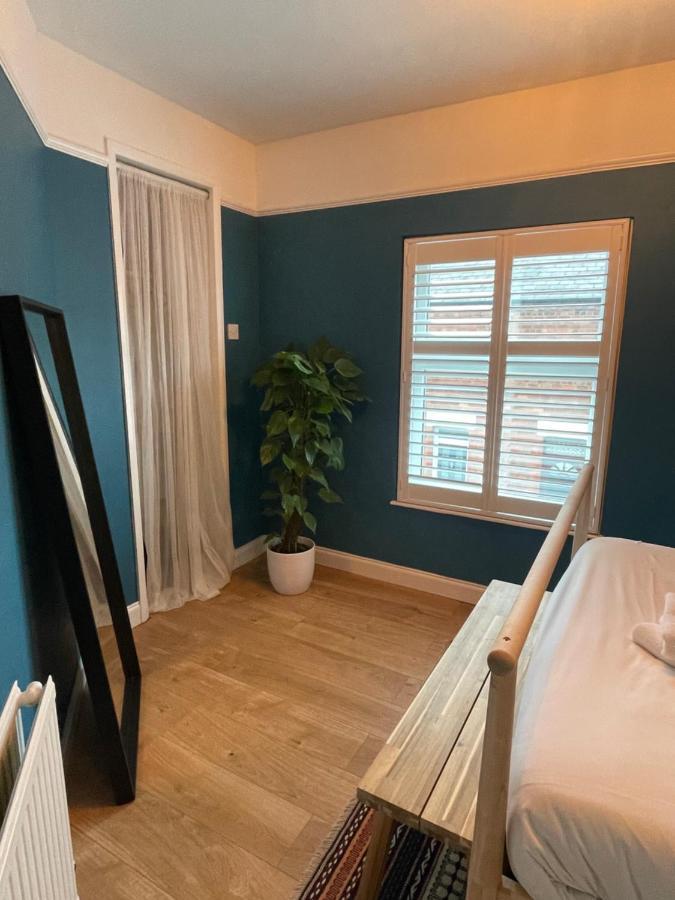 Hoole House- Bright And Modern 2 Bedroom House, Close To Chester Train Station And The City Centre Εξωτερικό φωτογραφία