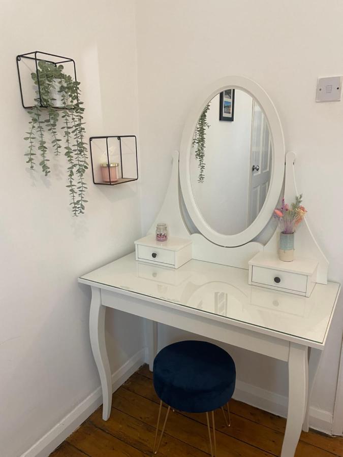 Hoole House- Bright And Modern 2 Bedroom House, Close To Chester Train Station And The City Centre Εξωτερικό φωτογραφία